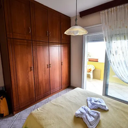 Martha's Nea Iraklitsa