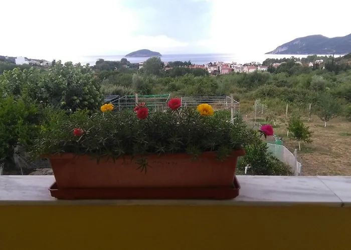 Martha's Nea Iraklitsa