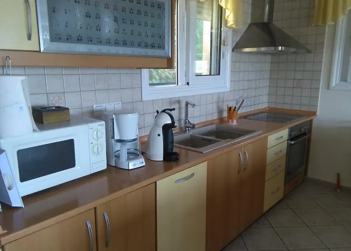 Martha's Feriehus Nea Iraklitsa