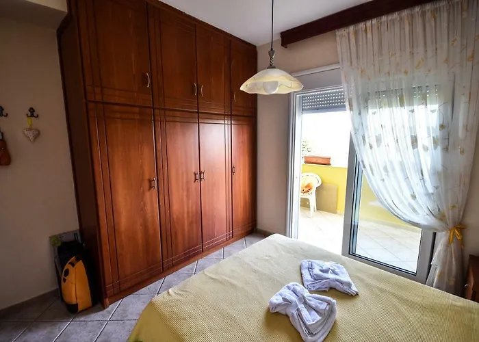 Martha's Nea Iraklitsa